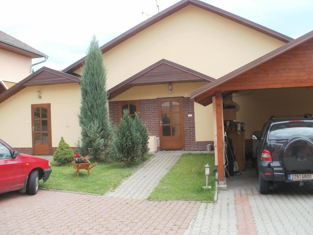 Penzion Ivana Valasske Mezirici Exterior foto
